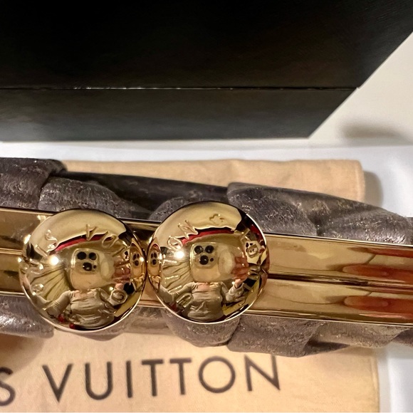 SOLD!! LOUIS VUITTON Limited Edition Satin Monogram Aumoniere Clutch With Chain - Picture 7 of 16